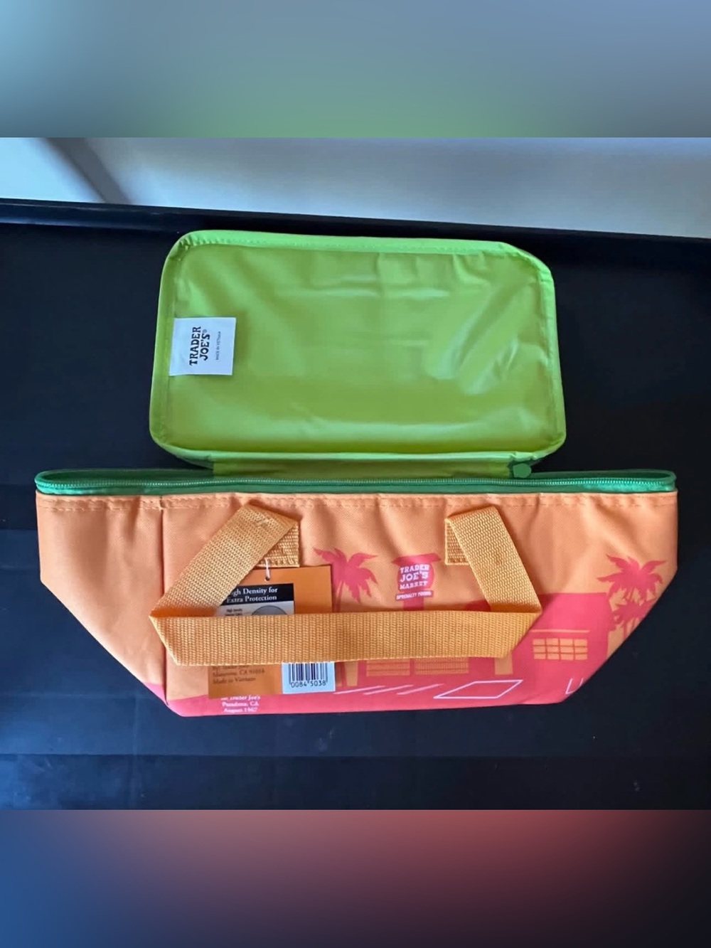 Trader Joe’s 2026! New Mini Insulated Bags Summer 6 Fun Colors - Picture 6 of 16